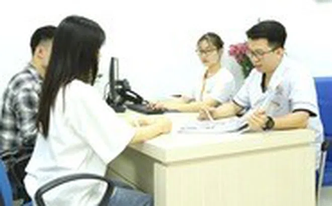 Hết trứng khi còn trẻ, coi chừng lỡ cơ hội làm mẹ