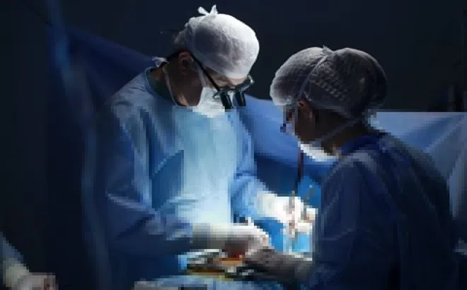 Cứu người phụ nữ bị chảy 2 lít máu trong bụng