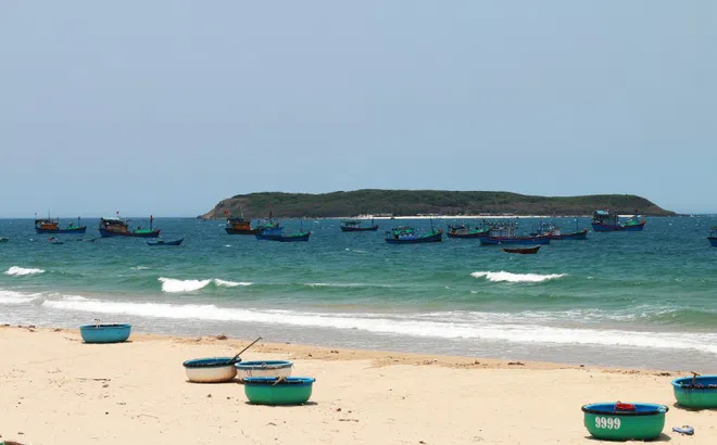 Hoàng hôn trên đảo Hòn Chùa