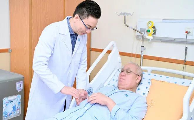 Bác sĩ Indonesia sang Việt Nam chữa ung thư
