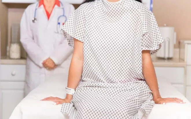 Tình huống khiến bác sĩ 'bật ngửa' trong phòng khám phụ khoa