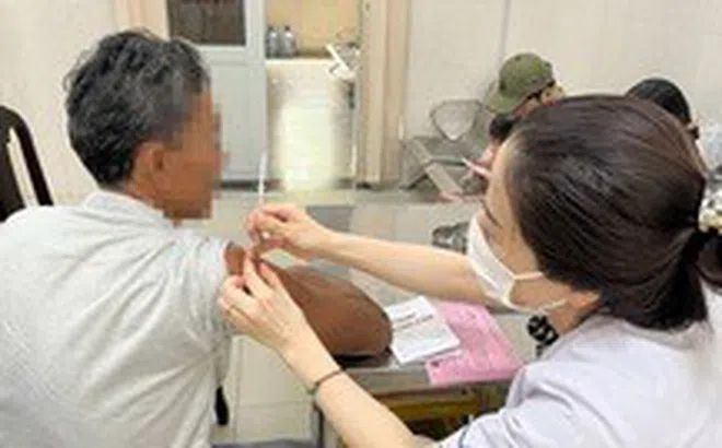 Chó lạp xưởng cắn 11 người, xét nghiệm dương tính với vi rút dại