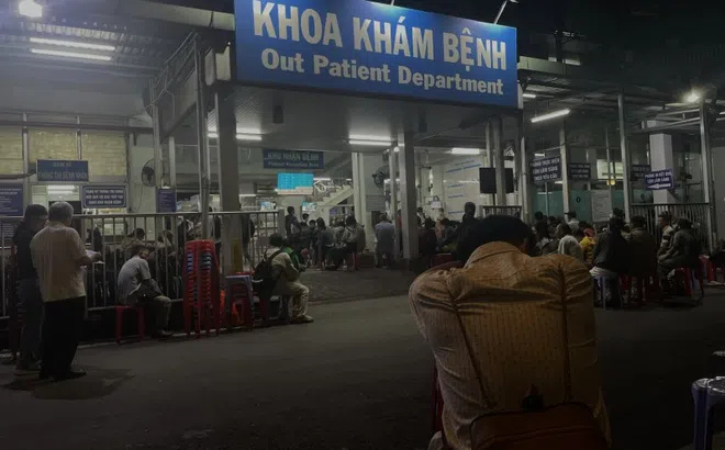 Vì sao nhiều người đến TP.HCM khám bệnh từ 3-4h sáng