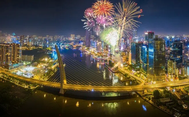 6 điểm thưởng lãm pháo hoa Quốc khánh ở TP HCM