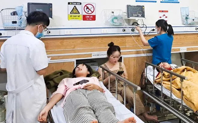 44 học sinh, sinh viên ở Trường cao đẳng Lào Cai nhập viện vì sốt, tiêu chảy