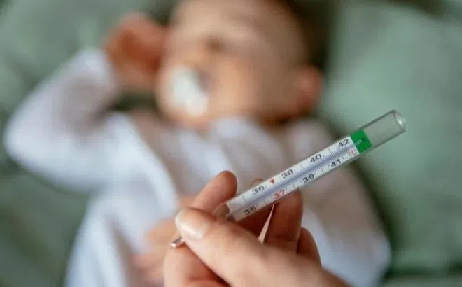 Cách dùng thuốc hạ sốt cho trẻ