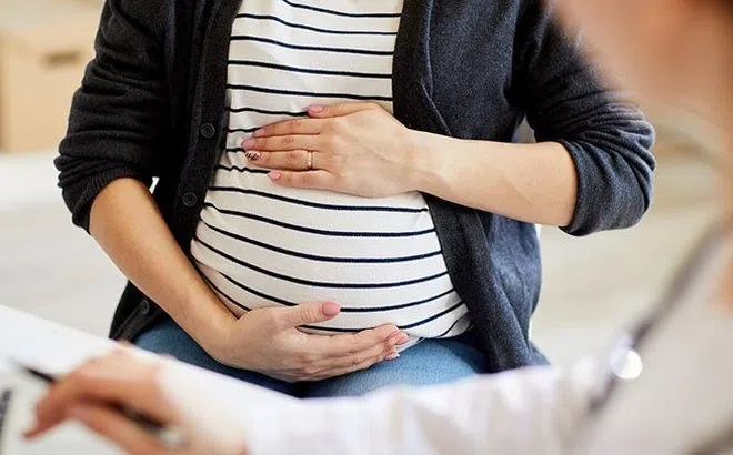 Mẹ bầu mắc viêm gan C có lây cho con?