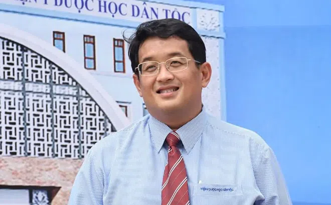 Đình chỉ công tác, chức vụ viện trưởng Viện Y dược học dân tộc