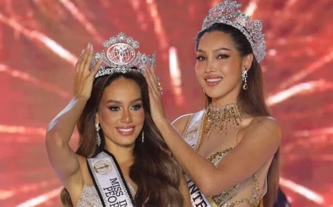 Miss Intercontinental 2024 diện váy của NTK Việt khi đăng quang