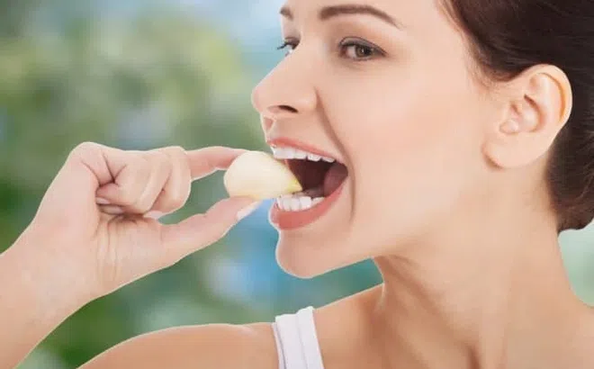 6 nhóm người không nên ăn tỏi