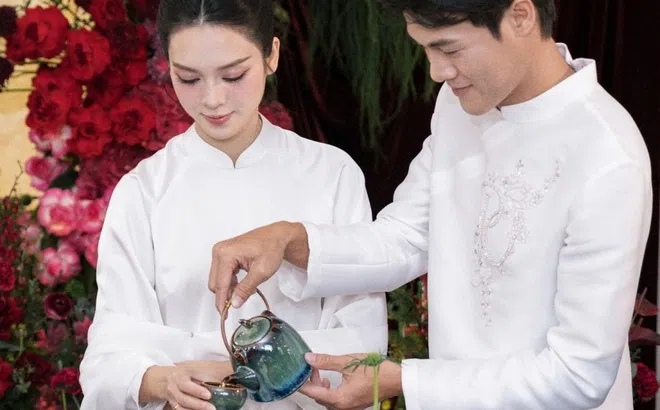Thời trang sánh đôi của vợ chồng Quỳnh Lương