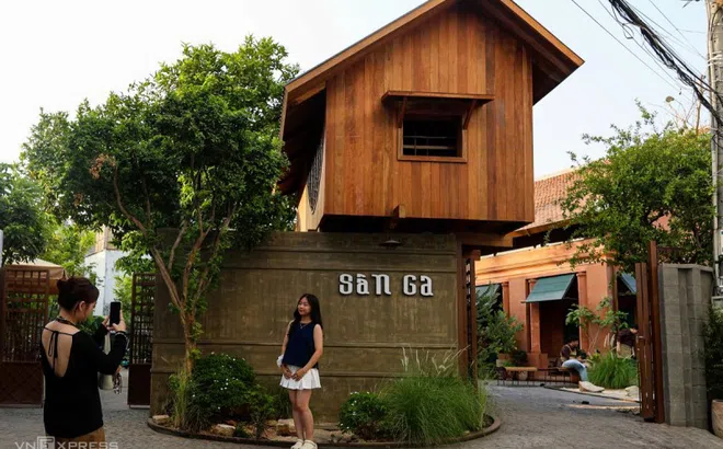 Quán cà phê tái hiện sân ga ở Biên Hoà
