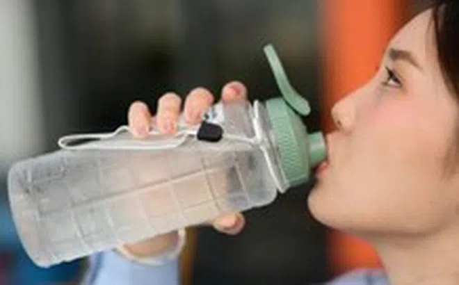 Thiếu nước - kẻ giấu mặt đáng sợ gây tăng huyết áp