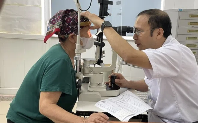 Việt Nam công bố đã thanh toán bệnh mắt hột