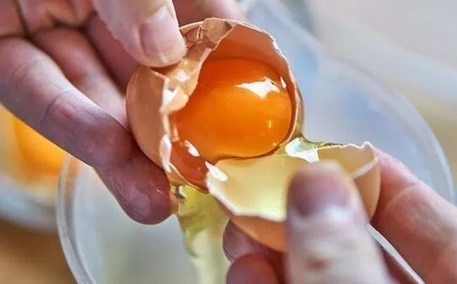 Bác sĩ chỉ cách ăn trứng an toàn khi bị mỡ máu, huyết áp