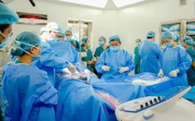 Tự hào bác sĩ Việt Nam thông tim bào thai thành công cho sản phụ Singapore