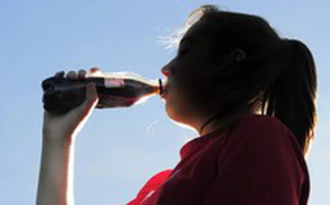 Chậm áp thuế đồ uống có đường: Có thể trả giá bằng sức khỏe của một thế hệ