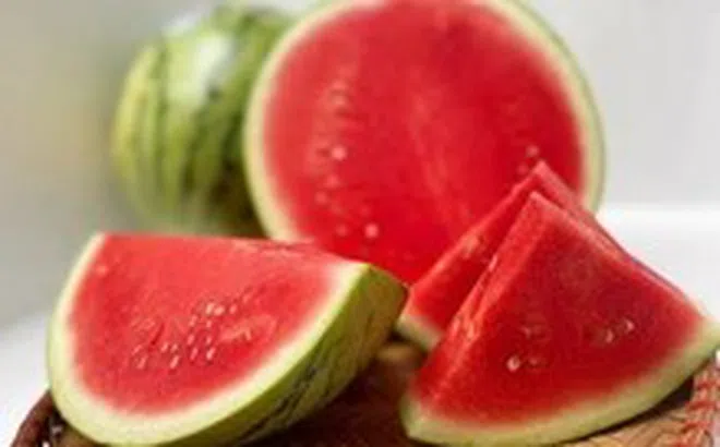 Những món ăn nên dùng và nên tránh trong ngày nắng nóng