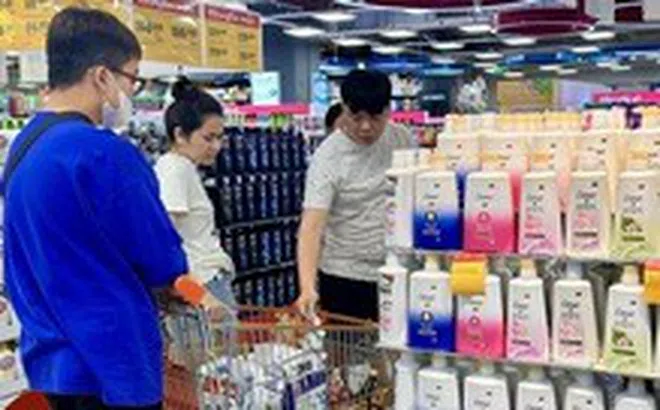 Loạt phiếu công bố mỹ phẩm tự thu hồi: Hiểu sao cho đúng để tránh hoang mang?