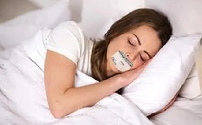 Cảnh báo trào lưu 'dán miệng' nguy hiểm trên TikTok