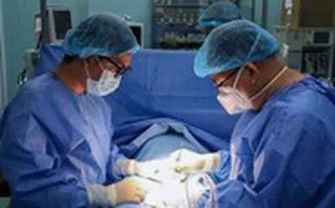 Ẩn tinh hoàn có thể gây vô sinh, ung thư: Bác sĩ chỉ rõ dấu hiệu nhận biết