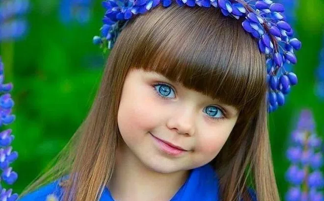 Tuổi 14 của 'búp bê Nga' Anastasia Knyazeva