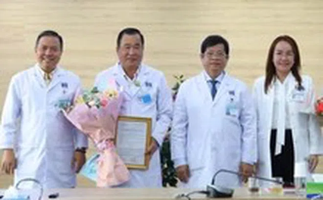 Cấp cứu bé gái bị hạ canxi máu trên máy bay: Trên chuyến bay hôm ấy, tôi không chỉ làm bác sĩ