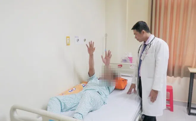 Thanh niên 33 tuổi liệt nửa người vì đột quỵ giữa trưa nắng