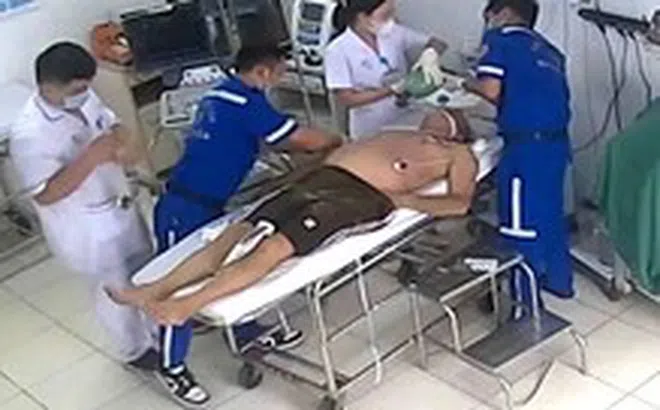 Nhân viên bảo vệ hỗ trợ cứu sống ngoạn mục người đàn ông bị ngưng tim ở bãi biển Nha Trang