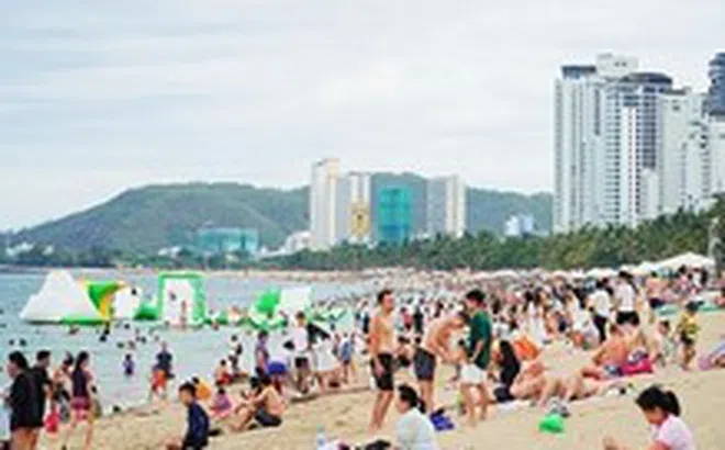 Cách tránh đột quỵ khi tắm biển