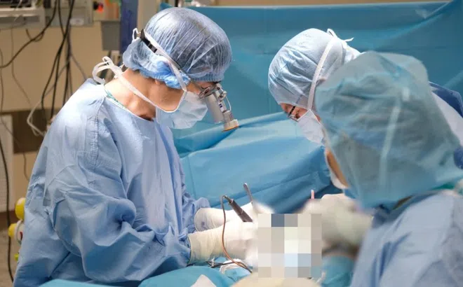 Bác sĩ Việt Nam, Singapore phối hợp cứu ca bệnh đặc biệt