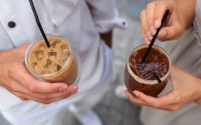 Những kiểu uống cà phê sáng có thể hại gan, tim mạch