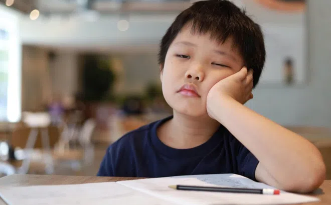 Những dấu hiệu âm thầm cảnh báo cơ thể trẻ thiếu vi chất