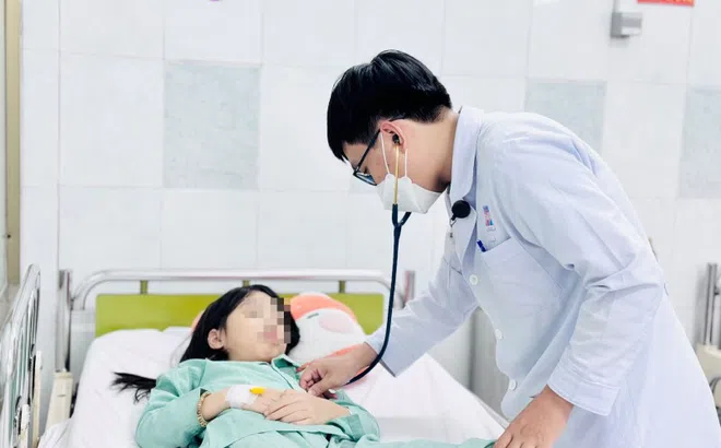 Hai chị em ở TP.HCM dương tính với cần sa sau khi ăn kẹo lạ