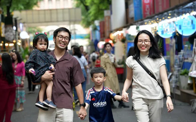 Phụ nữ TP.HCM sinh đủ 2 con trước 35 tuổi được hỗ trợ 5 triệu đồng