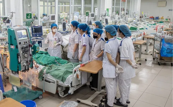 Tin mừng về lương cho bác sĩ, dược sĩ trẻ