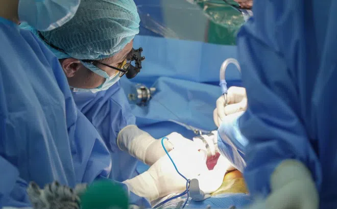 Bệnh viện Quân y 175 'chạy đua với tử thần' ghép gan cứu y sĩ quân y