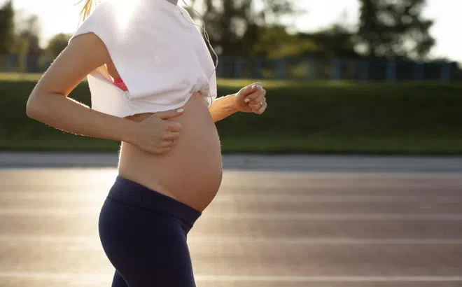 Có nên chạy bộ khi đang mang thai?