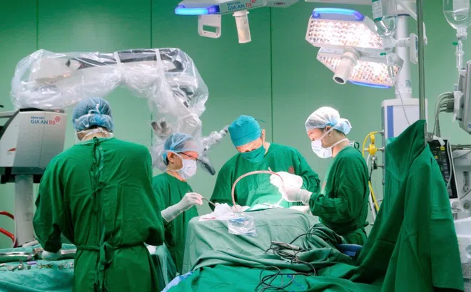 Đau đầu, buồn nôn lúc rạng sáng, cô gái 26 tuổi suýt chết do đột quỵ xuất huyết não