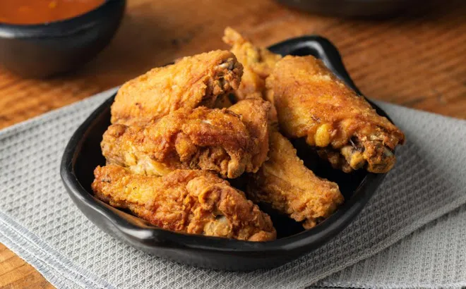 Nam sinh ngày nào cũng gà rán, trà sữa, đi cấp cứu thấy gan trắng bệch