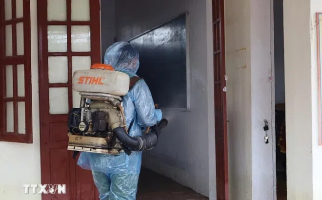 Hà Nội: Phòng chống dịch bệnh do ngập úng tại một số xã