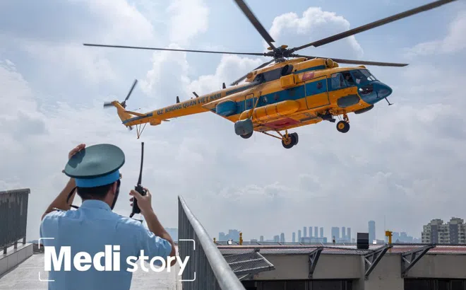 Cận cảnh trực thăng cấp cứu trên bầu trời TP.HCM