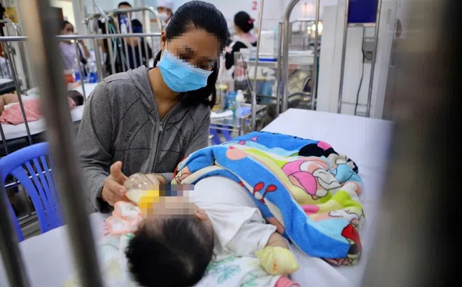 Cơn sốt tưởng vô hại suýt cướp mạng sống bé 4 tuổi