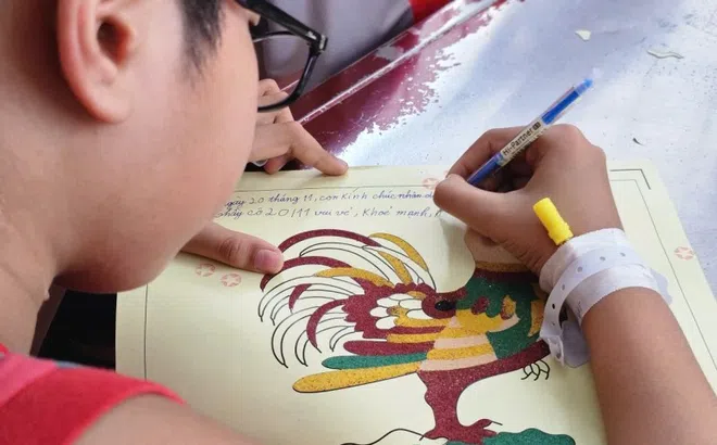 Những bức tranh đặc biệt của các em bệnh nhi ở TP.HCM