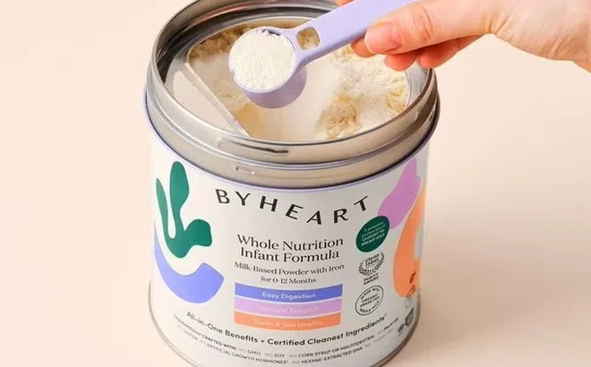 Bộ Y tế yêu cầu Lazada gỡ sữa ByHeart nghi gây ngộ độc