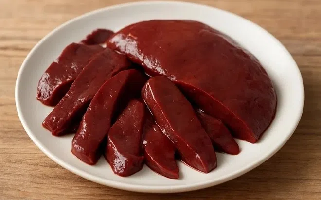 Ăn gan lợn có nạp thêm độc tố vào cơ thể?