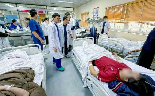 15 người nhập viện trong vụ cháy trọ lúc rạng sáng ở Hà Nội